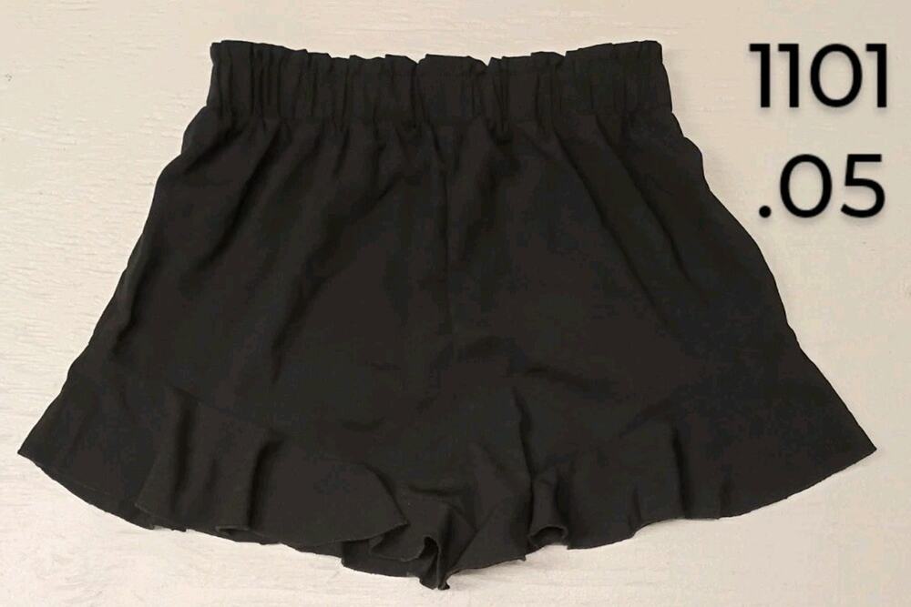 Shein (Petite Medium) Black Ruffle Hem Shorts